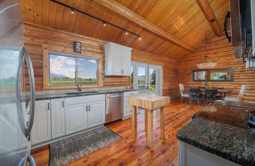 Jackson Hole House | Come stay under the Tetons!