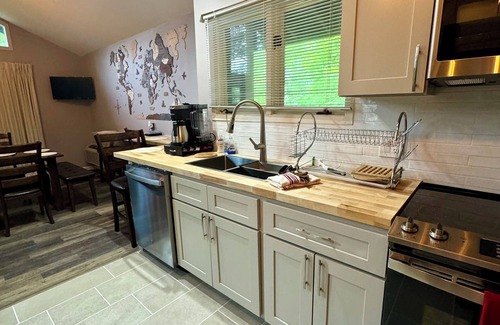 Osage Beach House | Come to Relax at HUGE 6 Bd/6 BA - Sleeps 18 people at Margaritaville Lake Resort