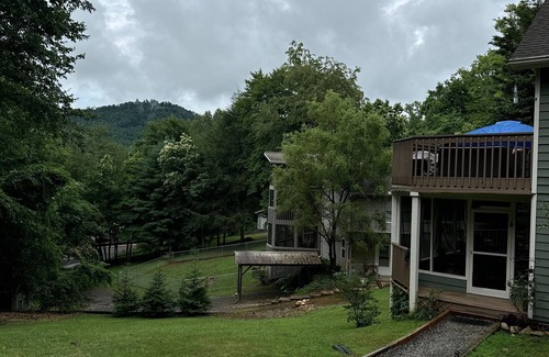 Hiawassee Apartment | Come to Serenity Cove to relax. Nestled in the mountains and Lake Chatuge.