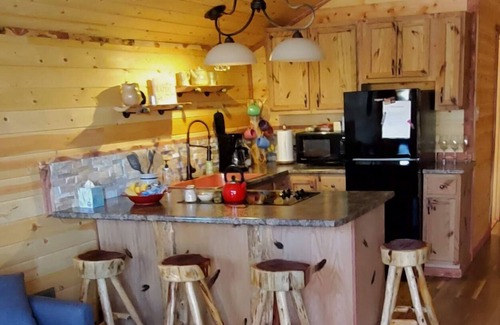 Kirbyville House | Come to the country and relax and unplug! Only 15 min. from downtown Branson!