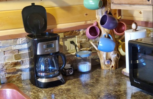 Kirbyville House | Come to the country and relax and unplug! Only 15 min. from downtown Branson!