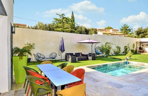 Bezouce House | Come to this beautiful vacation home with private, out of sight pool, near Nîmes and the Pont du Gar