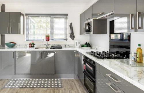 Belthorn House | Come & unwind in Charming 5 Bed House in Blackburn