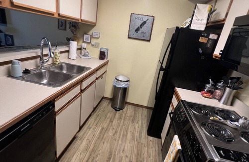 Table Rock Condo | COME VISIT THE HOLIDAY HOUSE AT LUXURIOUS POINTE ROYALE GATED GOLF COMMUNITY!