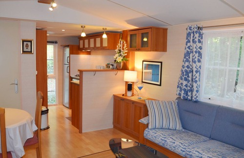 Saint-Privat-de-Champclos Cottage | Comfort cottage in a quiet and natural campsite T03