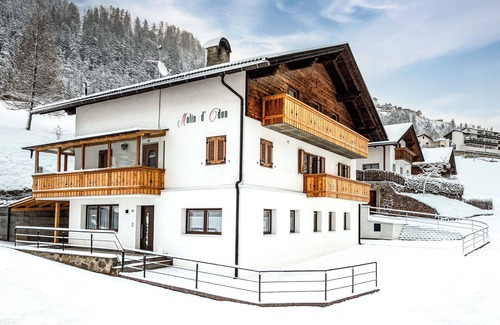 Santa Cristina Val Gardena Apartment | Comfortable and spacious apartment