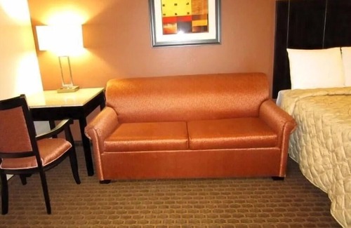 Monmouth Junction House | Comfort & Affordability Near Major Highways | 3 Units