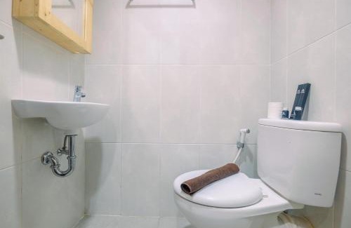 Pondokcina Apartment | Comfort 1BR Apartment at Evenciio Margonda By Travelio