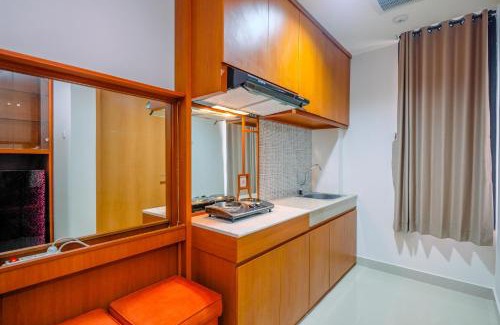 Pondokcina Apartment | Comfort 1BR at Evenciio Margonda Apartment By Travelio