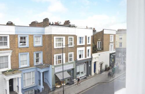 Colville Apartment | Comfort 3 Bedroom Home in Notting Hill