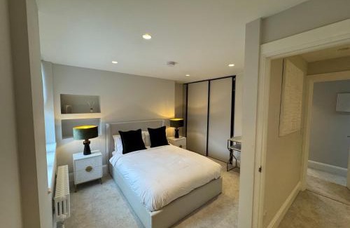 Colville Apartment | Comfort 3 Bedroom Home in Notting Hill