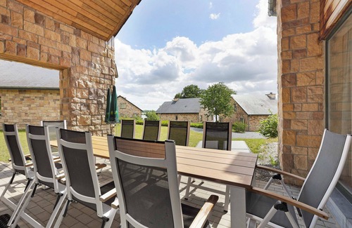 Froidchapelle House | Comfort 6-person bungalow Bike & Hike in the holiday park Landal Village l'Eau d'Heure