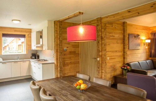Zutendaal House | Comfort 6-person bungalow in the holiday park Landal Mooi Zutendaal
