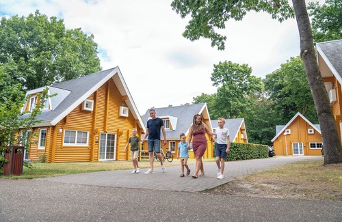 Zutendaal House | Comfort 6-person bungalow in the holiday park Landal Mooi Zutendaal