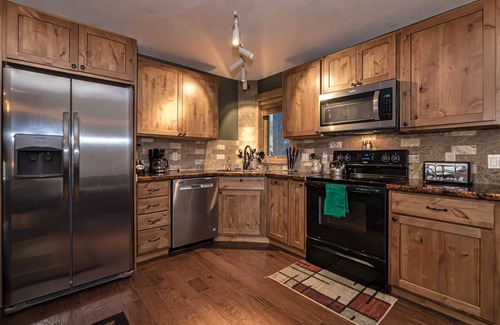 Silvercreek Condo | Comfort and Adventure in Scenic Granby– Mountainside 3bed/2bath Sleeps 6