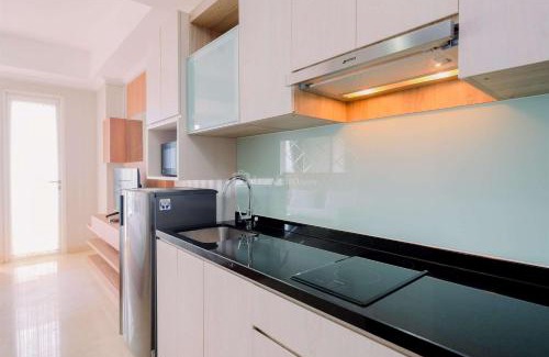 Gondangdia Apartment | Comfort and Modern Look Studio Menteng Park Apartment By Travelio