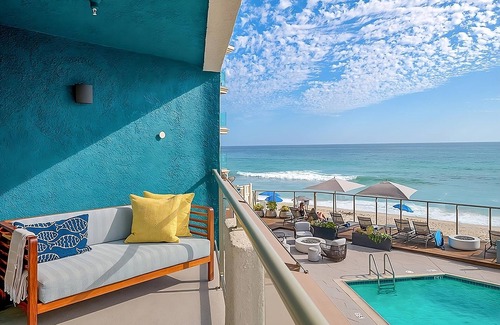 Carlsbad Village House | Comfort and Relaxation! Four Spacious Units with Pool View, Beachfront Property!