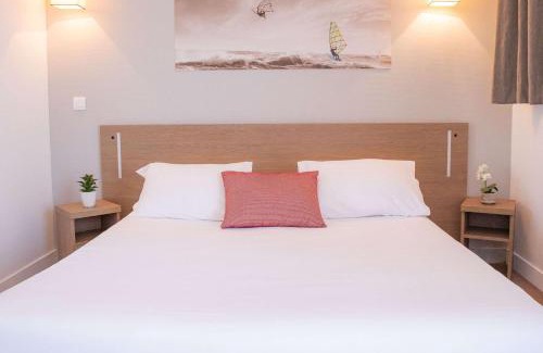 Mandelieu-La-Napoule Hotel | Comfort Aparthotel Cannes Mandelieu