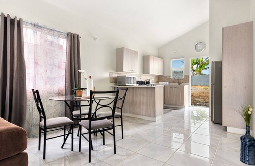 Discovery Bay House | Comfort @ArecaHomes ~ Beach Access~ Pool~WaterPark