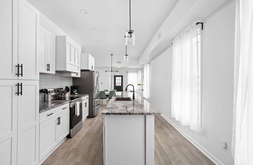 Holy Cross House | Comfort & Convenience in Circle City