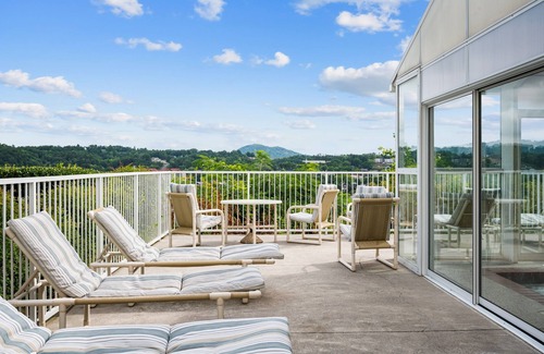 Pigeon Forge Condo | Comfort + Convenience in right off the Pigeon Forge Parkway!