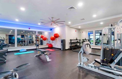 Arlington Apartment | Comfort & Convenience in Trendy Crystal City Loft