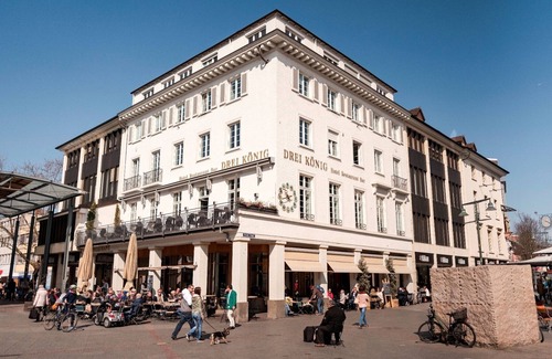 Loerrach Apartment | Comfort Doppelzimmer mit Stadtblick