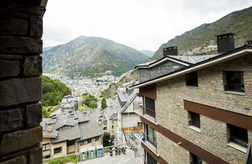 Escaldes-Engordany Apartment | Comfort Escaldes. Apartment with free parking HUT 5003