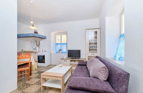 Veli Losinj Apartment | Comfort for 4 - Private Parking