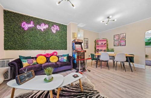 Royersford Apartment | Comfort, Fun, and Retro Retreat