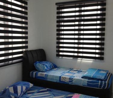 Bukit Indah 2 House | Comfort Holiday Home @ Bukit Indah