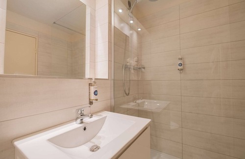 Tourcoing Hotel | Comfort Hotel Lille L'Union