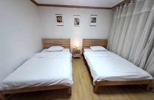 Hwagok-dong Apartment | Comfort House 2 bed room Hwagok Station 4minutes Gimpo Airport 10 minutes