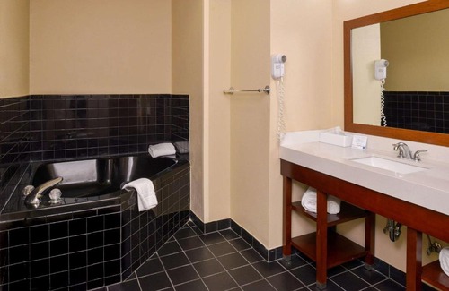 Joplin Hotel | Comfort Inn and Suites Joplin