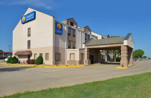 Joplin Hotel | Comfort Inn and Suites Joplin