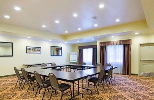 Thornhill Hotel | Comfort Inn and Suites