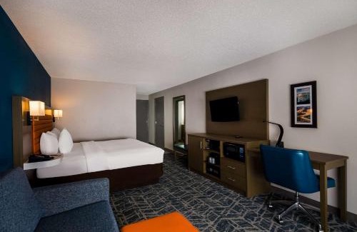 Seven Corners Hotel | Comfort Inn Falls Church - Tysons Corner