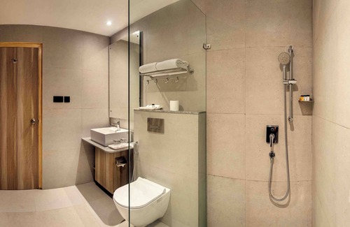 Delhi Hotel | Comfort INN Grand - Kaushambi