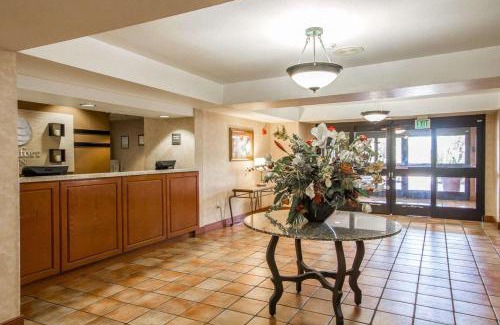Estrella Hotel | Comfort Inn I-10 West at 51st Ave