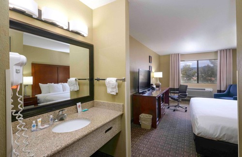 Tyrone Hotel | Comfort Inn Near Gila National Forest