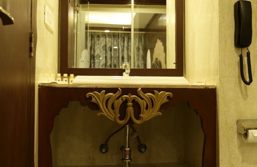 Adarsh Nagar Hotel | Comfort Inn Sapphire
