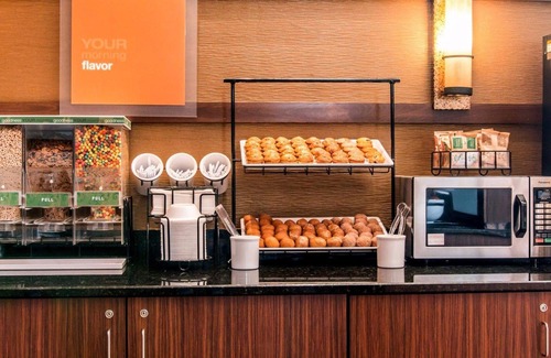 Mount Pleasant Hotel | Comfort Inn & Suites and Conference Center