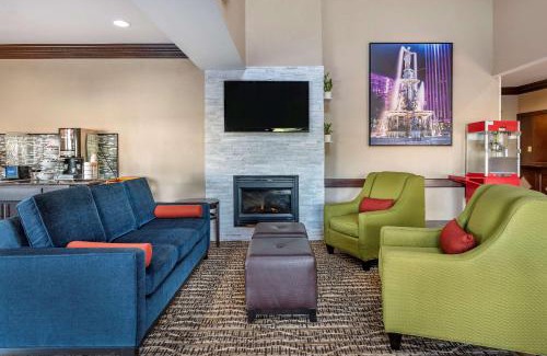 Clifton Hotel | Comfort Inn & Suites Cincinnati Uptown Clifton