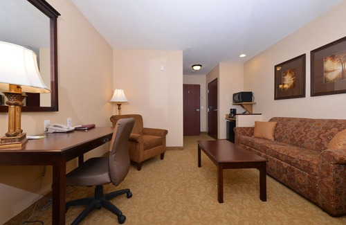 McMinnville Hotel | Comfort Inn & Suites McMinnville Wine Country