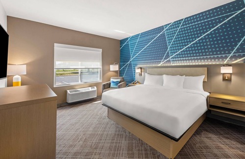 Olathe Hotel | Comfort Inn & Suites Olathe - Kansas City