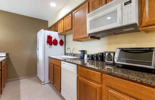 Ponca City Hotel | Comfort Inn & Suites Ponca City near Marland Mansion