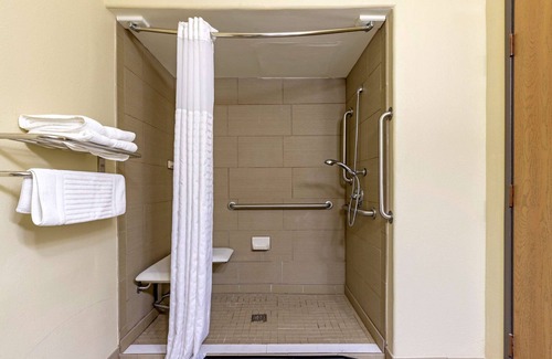 Ponca City Hotel | Comfort Inn & Suites Ponca City near Marland Mansion