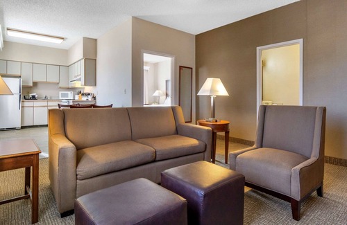 Haller Lake Hotel | Comfort Inn & Suites Seattle North