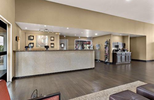 Three Rivers Hotel | Comfort Inn & Suites Sequoia Kings Canyon