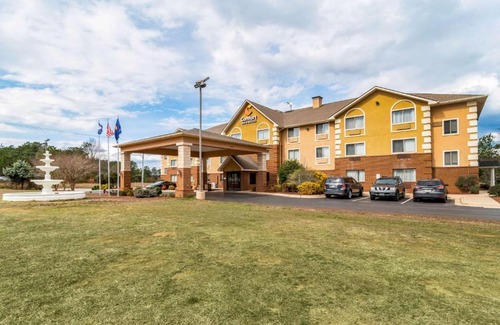 South Hill Hotel | Comfort Inn & Suites South Hill I-85